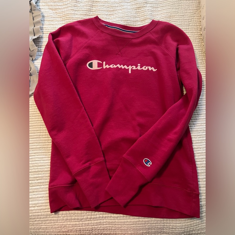 Women’s Champion sweatshirt